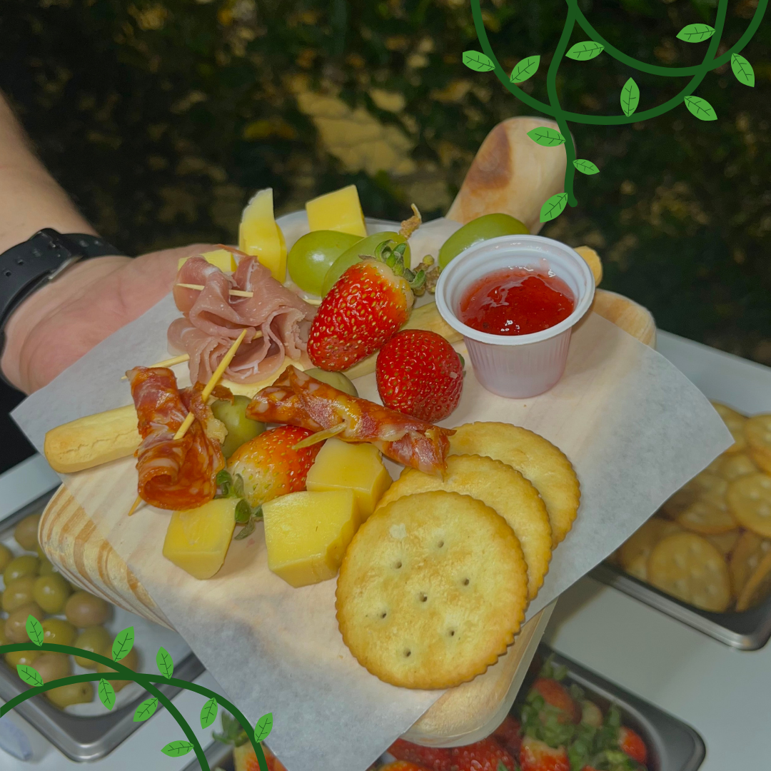 Charcuterie Bar (30-70 personas)